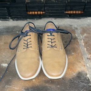 Men’s size 8 dress shoes